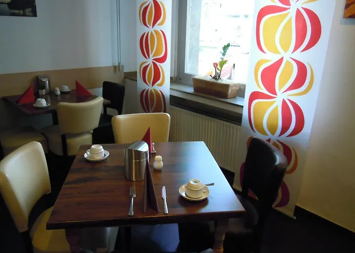 Central Hotel Duesseldorf 3*