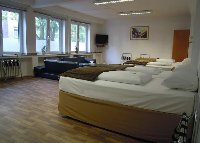 Central Hotel Duesseldorf 3*