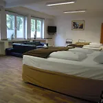 Central Hotel Duesseldorf 3*
