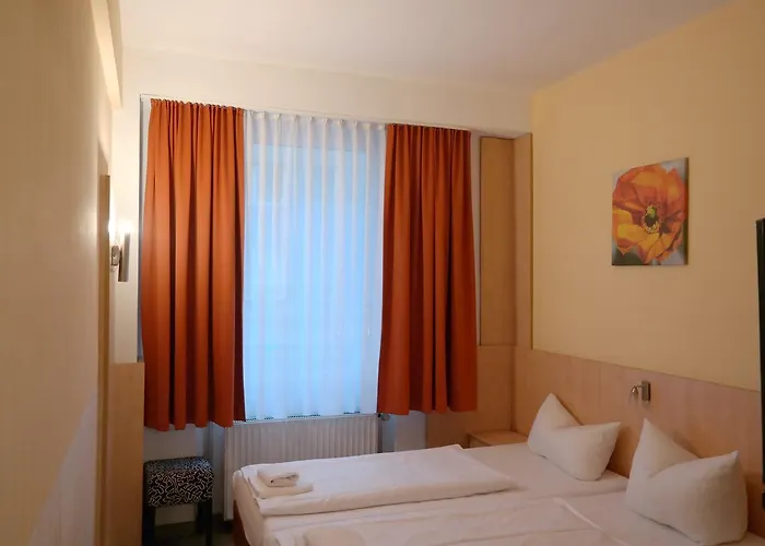 Central Hotel Duesseldorf 3*